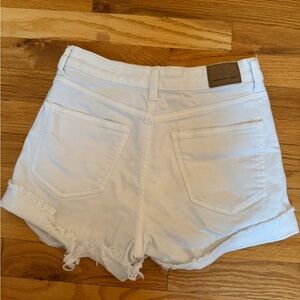 American Eagle White Stretch Mom Shorts size 0